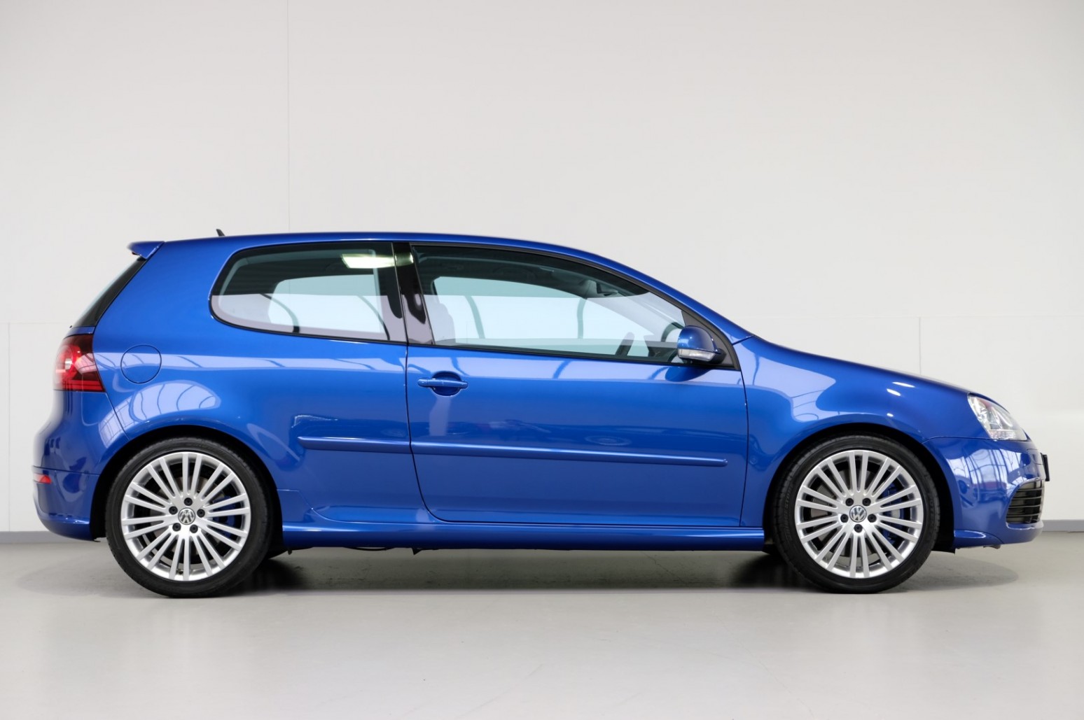 2006 Vw Golf V R32 4 Motion Deep Blue Pareleffect Zum Kauf